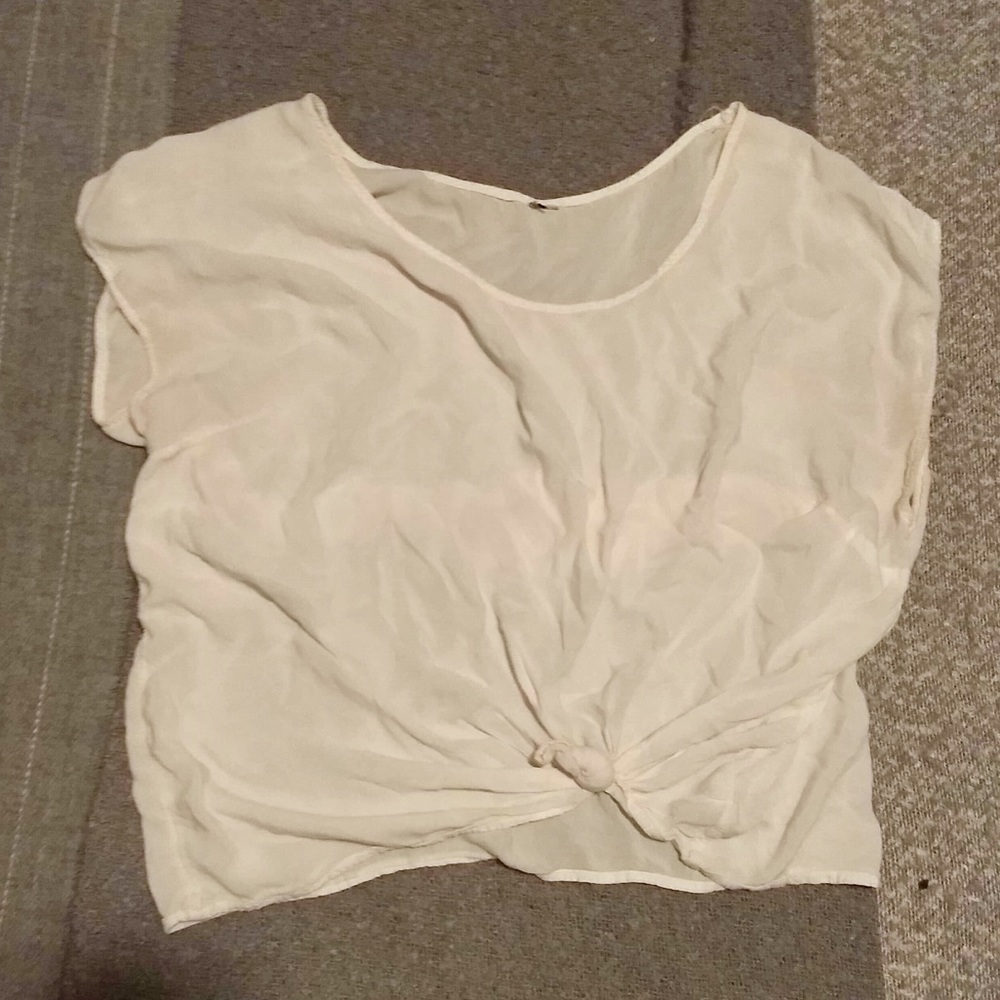 Short sleeve, translucent tee